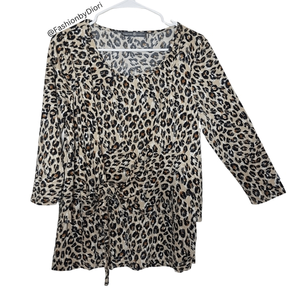 Signature Collection  Animal Print 3/4 Sleeves Stretch Top - Picture 1 of 7